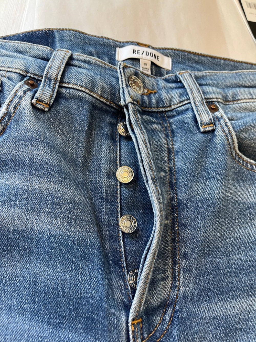 Re/Done Medium Wash Distressed High-Rise Jeans NWT size 28 - Picture 7 of 9